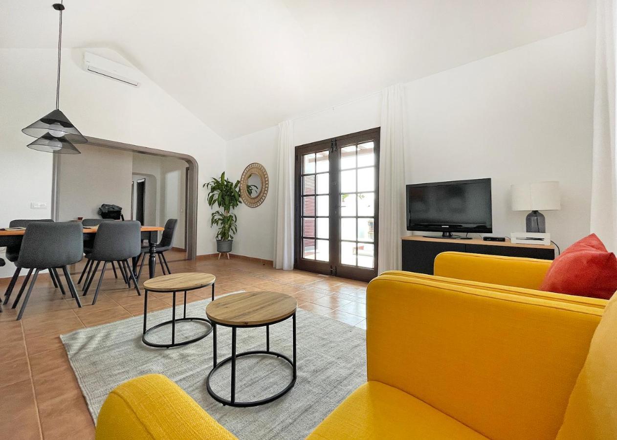 Villa Charlotte Тіас Екстер'єр фото