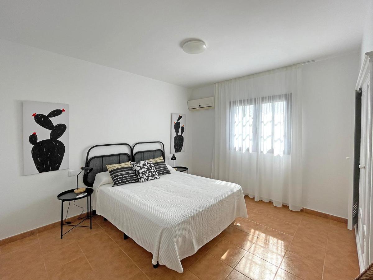 Villa Charlotte Тіас Екстер'єр фото